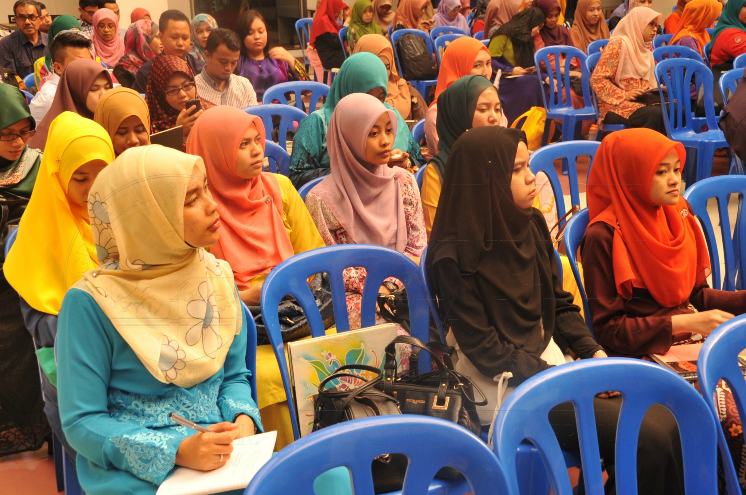 PRO15 173 ESE HAS 2198